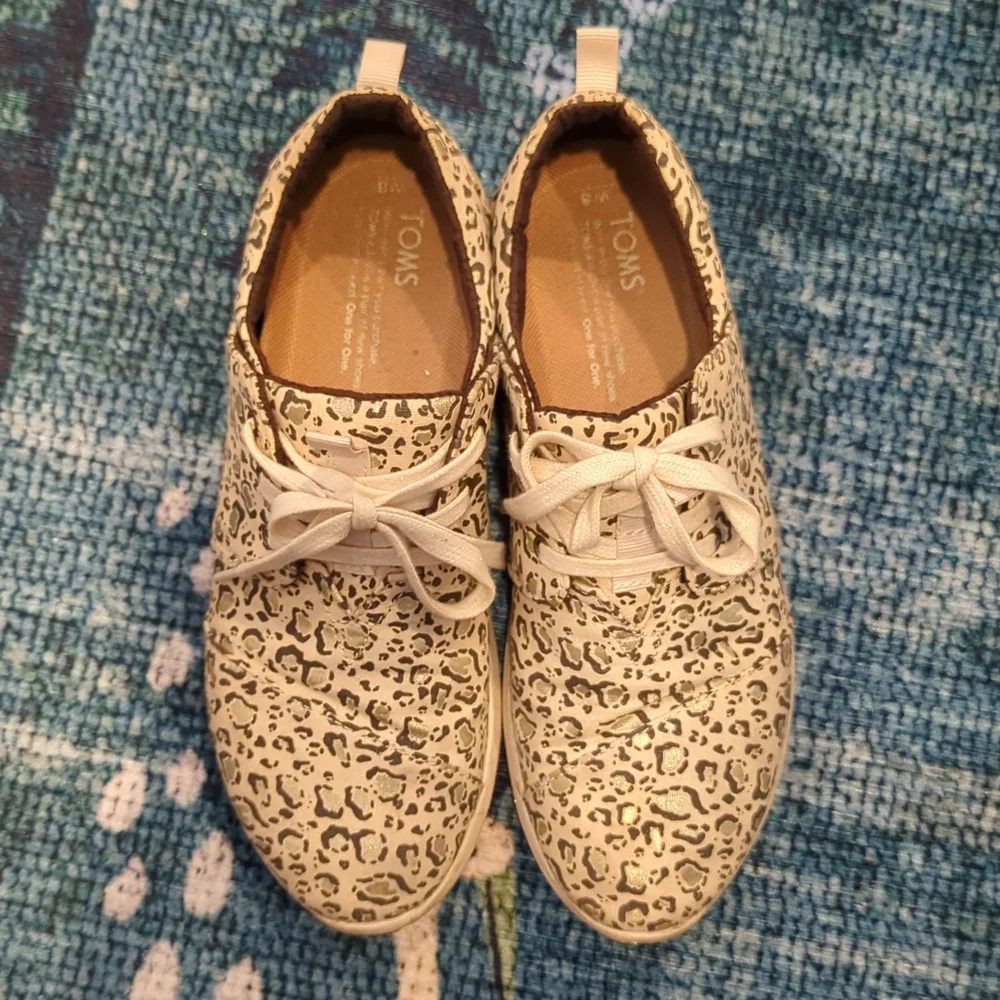 EUC Toms cheetah print sneakers size 8 - Picture 3 of 7